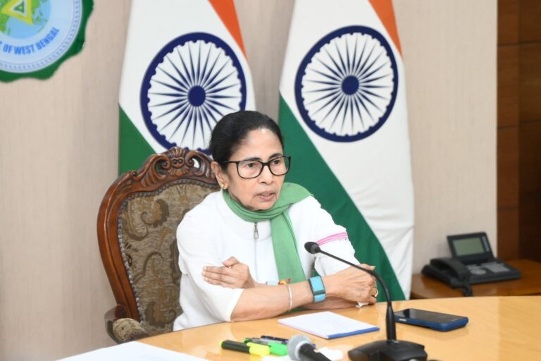 “সংশোধন নয়, রাজনৈতিক চক্রান্ত”: ভোটার তালিকা নিয়ে কেন্দ্রকে কড়া হুঁশিয়ারি মুখ্যমন্ত্রীর